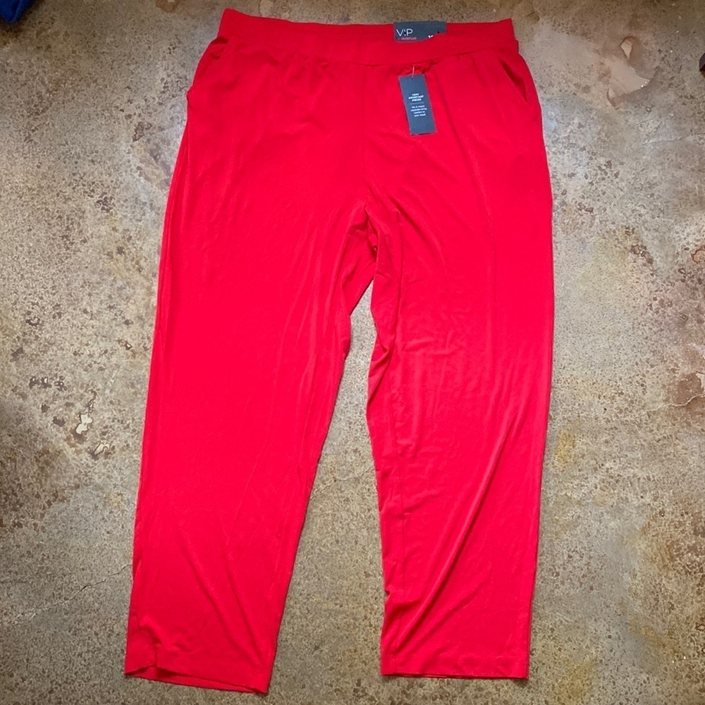 Avenue VIP red super soft pull on straight leg‎ knit pants